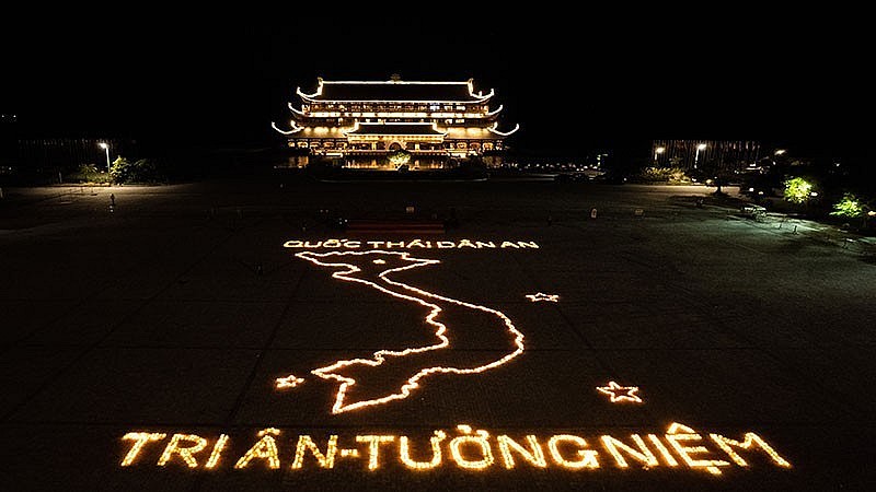 Lotus-shaped lanterns form a Vietnamese map to pray for world peace and the country's prosperity.
