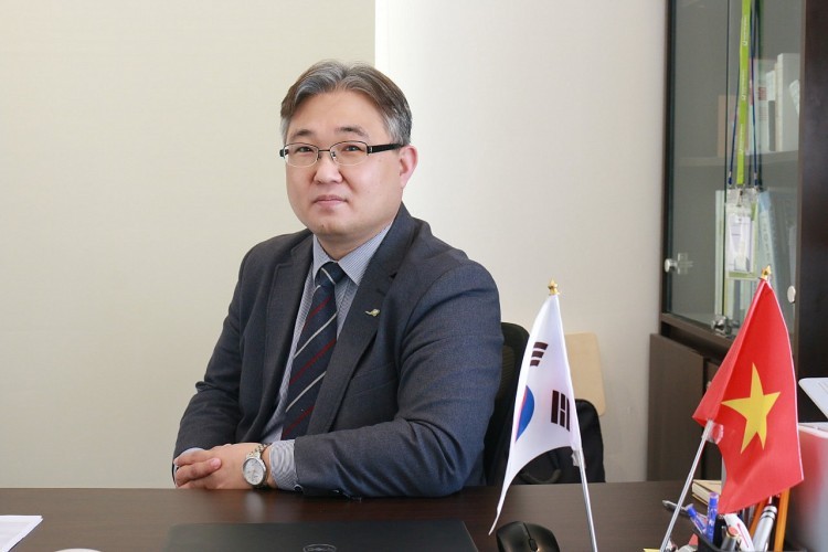 Korean NGO to Build More Reading Spaces for Vietnamese Children