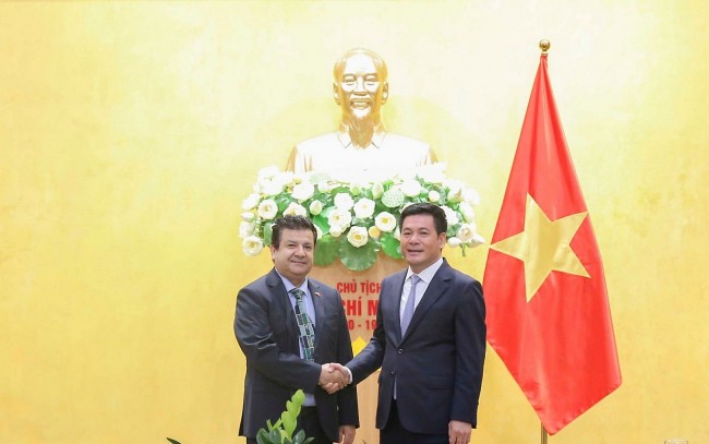 Vietnam, Chile Aim to Lift Bilateral Trade Ties