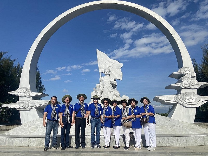 Overseas Vietnamese Commemorate Fallen Soldiers in Gac Ma Battle