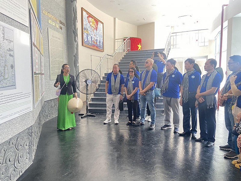 Overseas Vietnamese Commemorate Fallen Soldiers in Gac Ma Battle