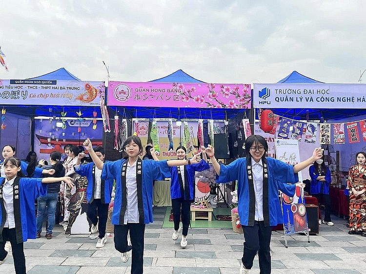 Vietnamese People - Passionate Hearts With Love For Japan