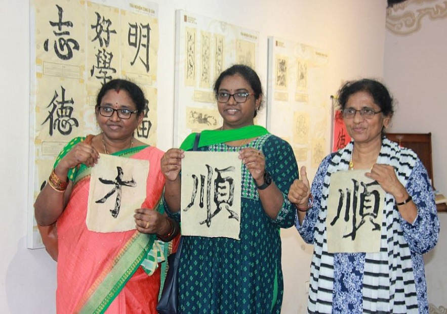 Indian Friends Visit Quoc Tu Giam, Try Woodblock Printing
