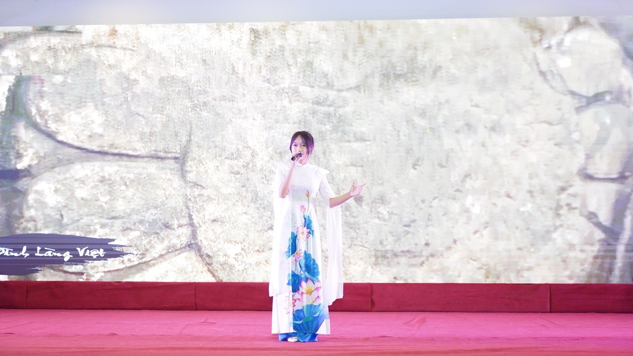 Vietnamese, Korean Youths Join Cultural Exchange in Hanoi
