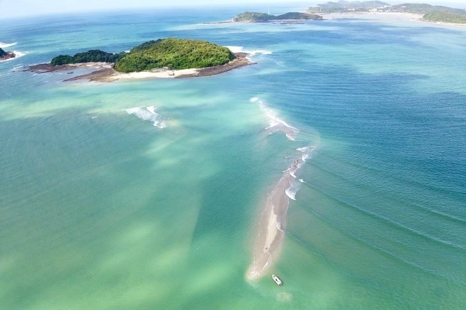 Visit The Majestic Sand Path In The Middle Of Thanh Lan Beach