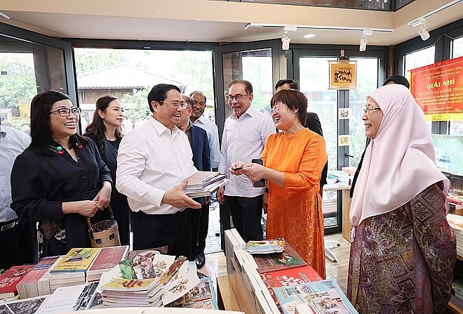 Malaysian Media Highlights PM Anwar Ibrahim's Visit to Vietnam