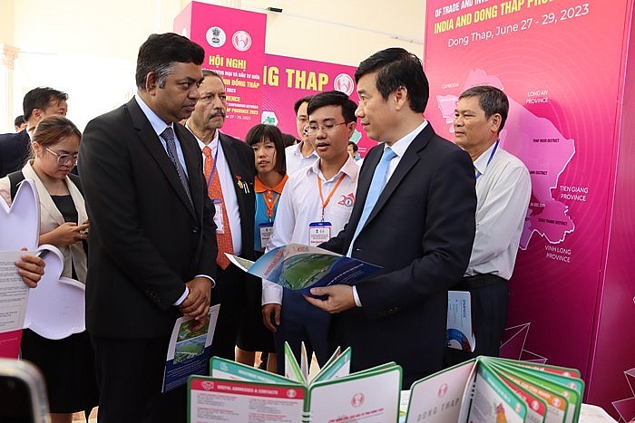 People to-people Diplomacy Attracts International Aid