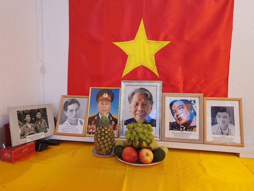 Viet Expat Returns to Find Lost Graves of Heroic Martyrs
