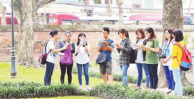 HanoiKids members at a training session at the Temple of Literature in Hanoi (Photo: nhandan.vn)