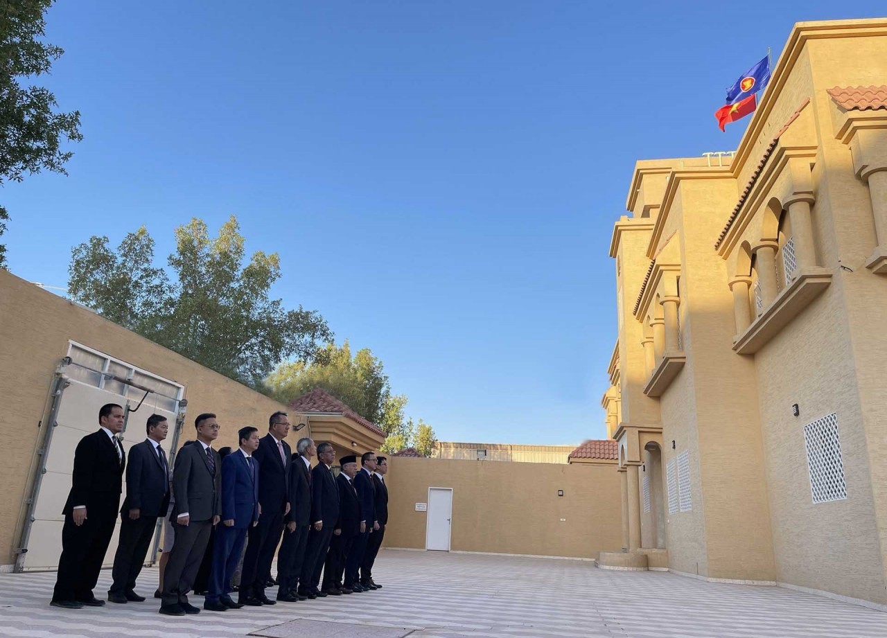 ASEAN Flag-Hoisting Ceremony Held Around The World