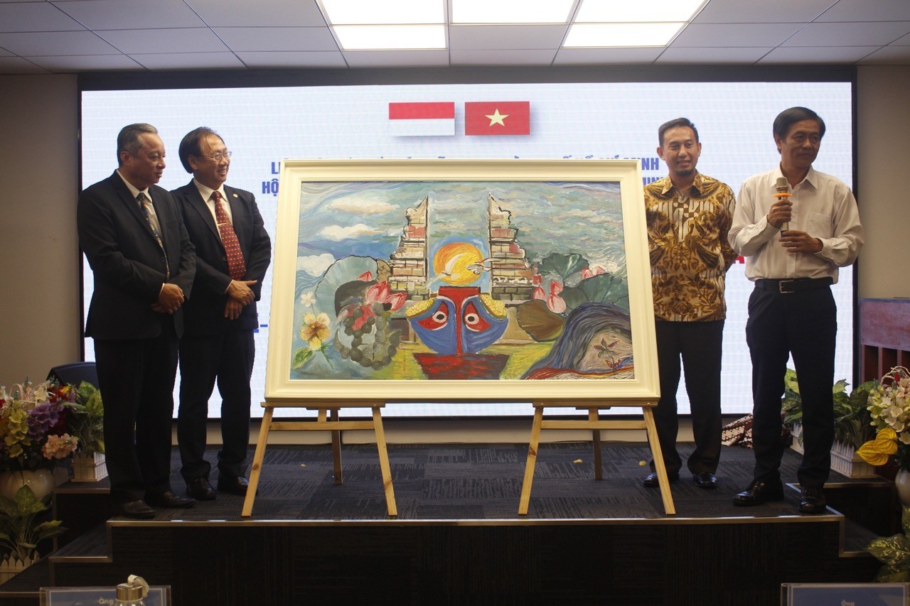 Many Cultural Exchange Activities to Celebrate Vietnam - Indonesia Friendship in Ho Chi Minh City