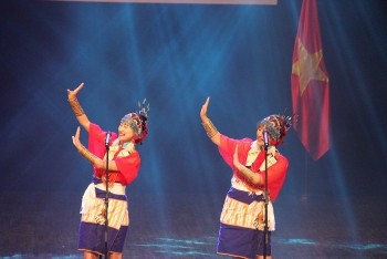 Indian Folk Fusion Artists Perform in Hanoi