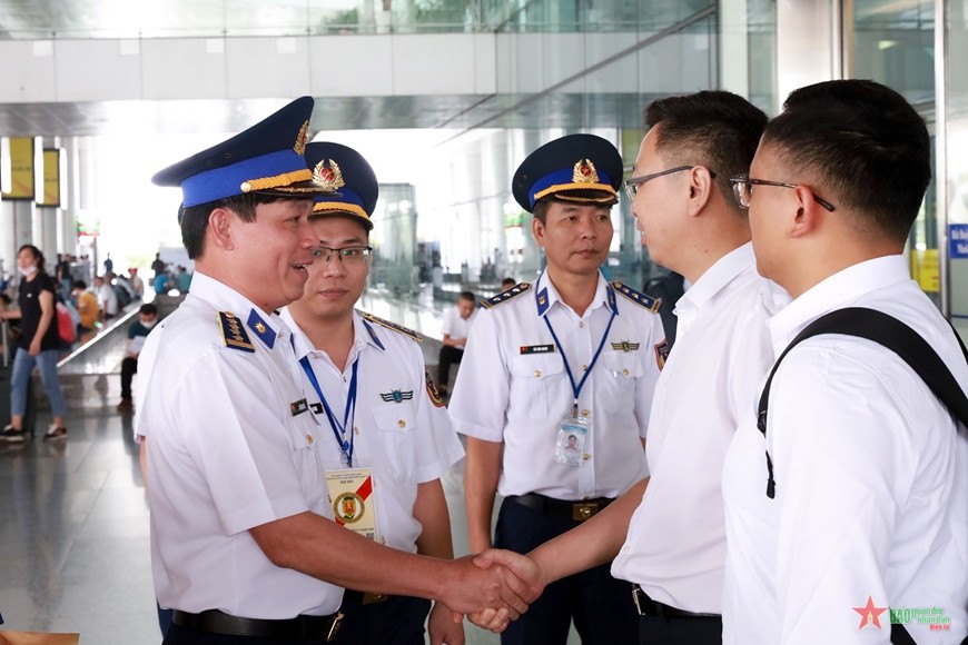 Hanoi Hosts Vietnam - China Young Coast Guard Officers Exchange Program