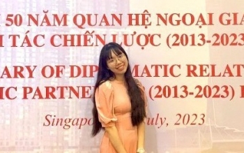 19-year-old Student Wins Logo Design Contest for Vietnam-Singapore 50 Years of Relations
