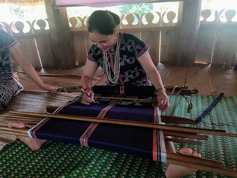 Brocade Weaving in Po Ninh Village, Quang Nam In Need of Preservation