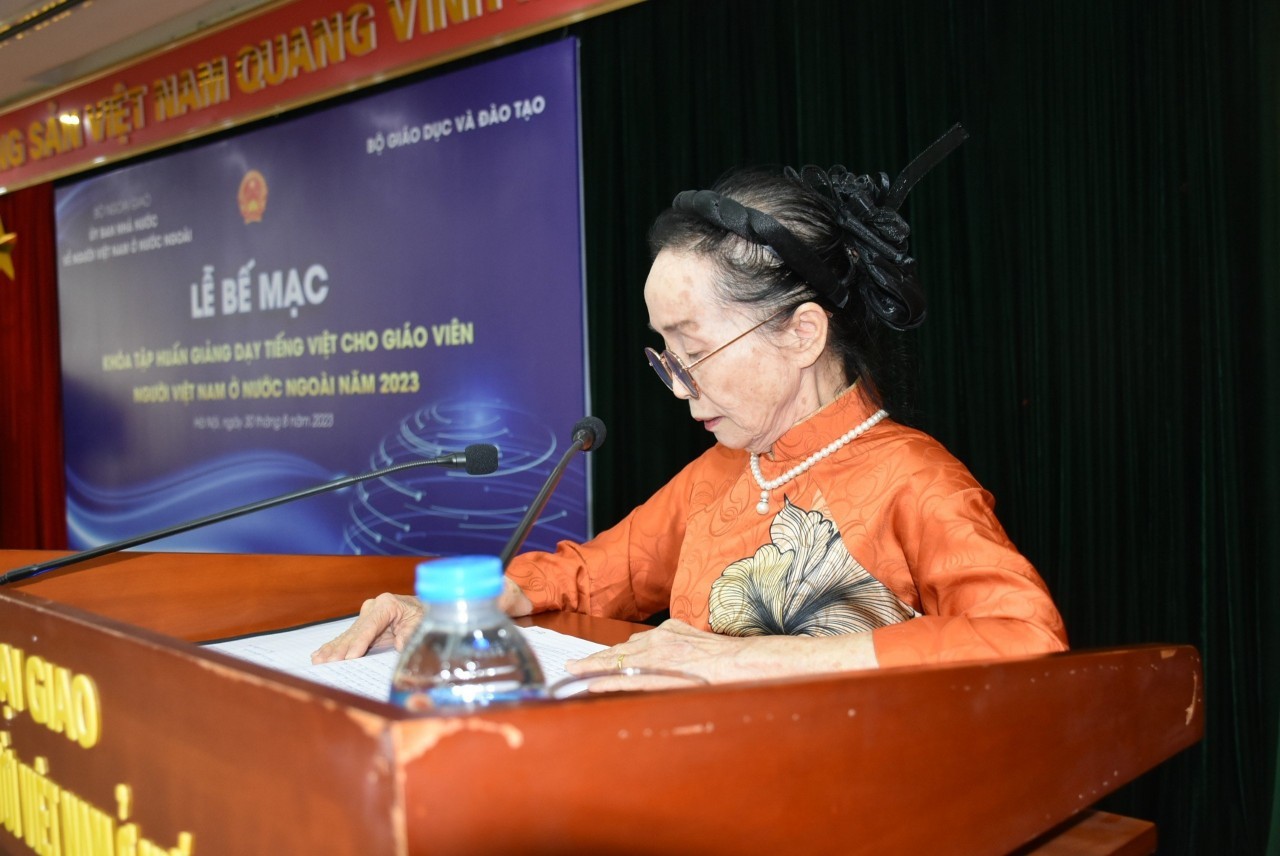 Special Teachers at Training Course To Improve Vietnamese-Language Teaching Abroad