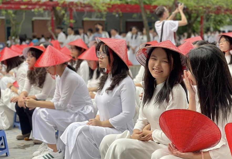 [Photo] More Than 22 Million Vietnamese Students Welcome New School Year