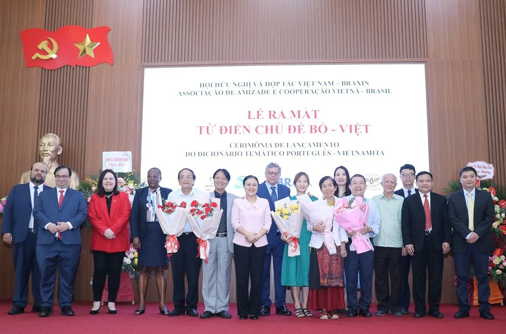 New Portuguese-Vietnamese Dictionary Published: 