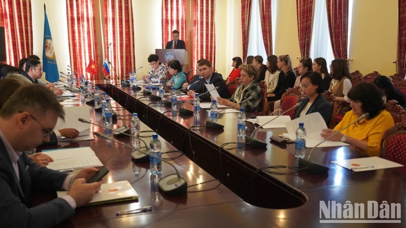 Overseas Vietnamese Abroad Respond to Day for Honouring Vietnamese Language