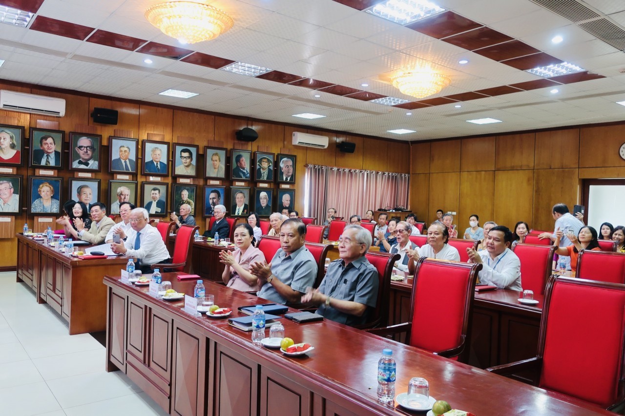 Celebrating 100th Birthday of Outstanding People's Diplomat Do Xuan Oanh