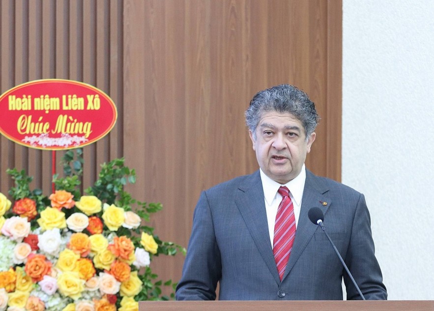 Vietnam-Armenia Seek Ways to Strengthen Cooperation, Friendship