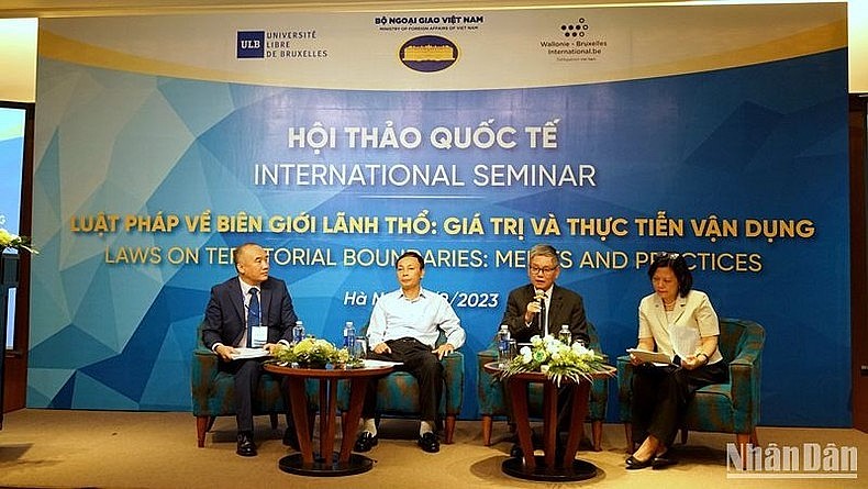 Vietnam Commits to Applying International Law in Border Disputes