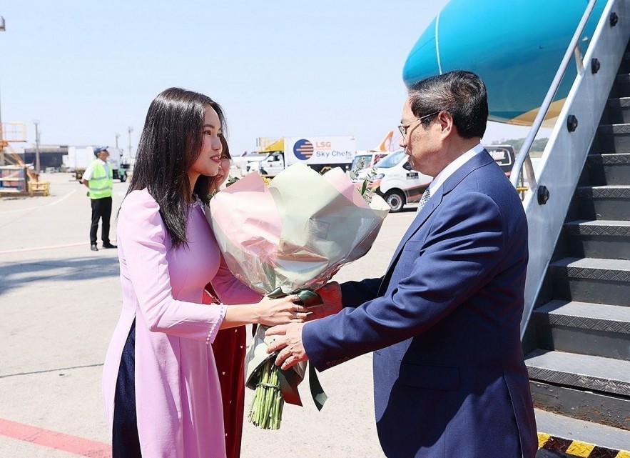 PM Pham Minh Chinh is welcomed at Sao Paulo International Airport of Brazil on September 23. (Photo: VNA)