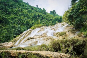 Ban Ba ​​Waterfall - The Longest Waterfall In Northern Vietnam