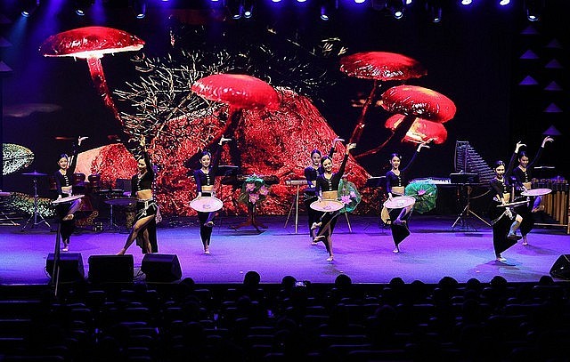 Minister Nguyen Van Hung: Bringing Vietnamese Culture to International Events