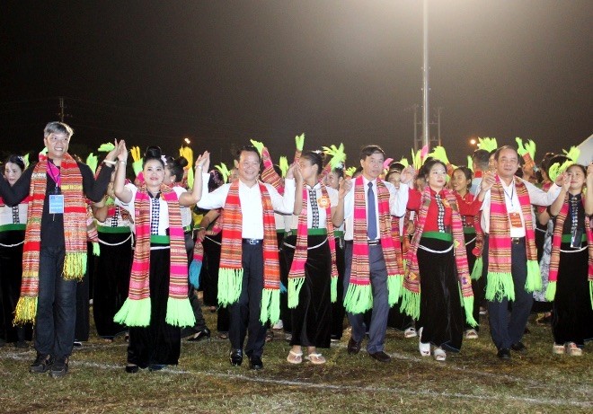 Impressive Performance Kicks Off Cultural Festival in Yen Bai