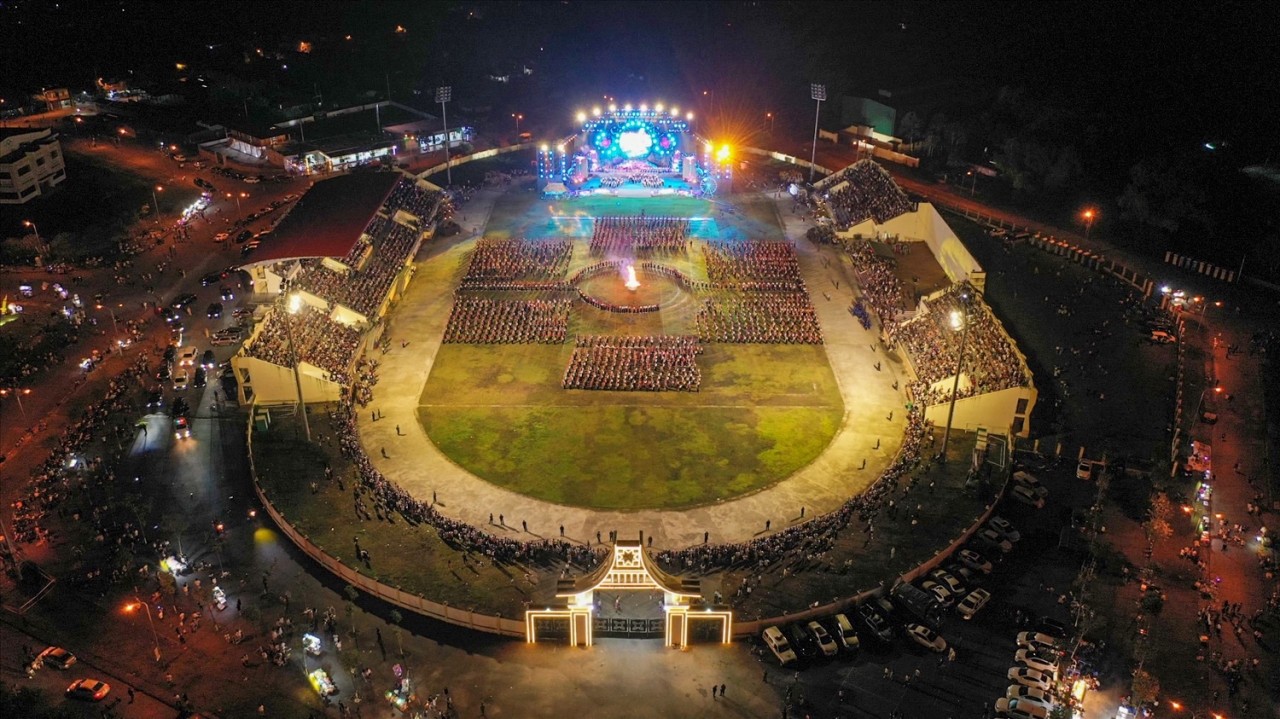 Impressive Performance Kicks Off Cultural Festival in Yen Bai
