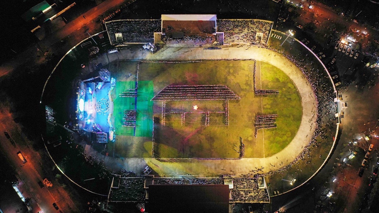 Impressive Performance Kicks Off Cultural Festival in Yen Bai