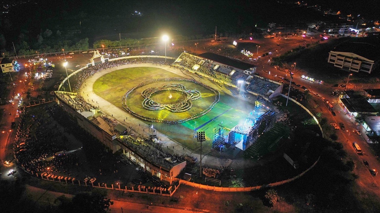 Impressive Performance Kicks Off Cultural Festival in Yen Bai