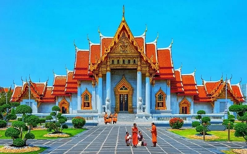 Buddhism in the West: Drawing Tradition, Science, and Identity from Asia