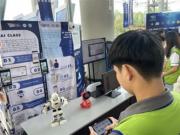 Vietnam Pledges to Raise Position in Global Innovation Rankings