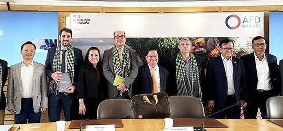 Vietnam, France Boast Huge Cooperation Opportunities