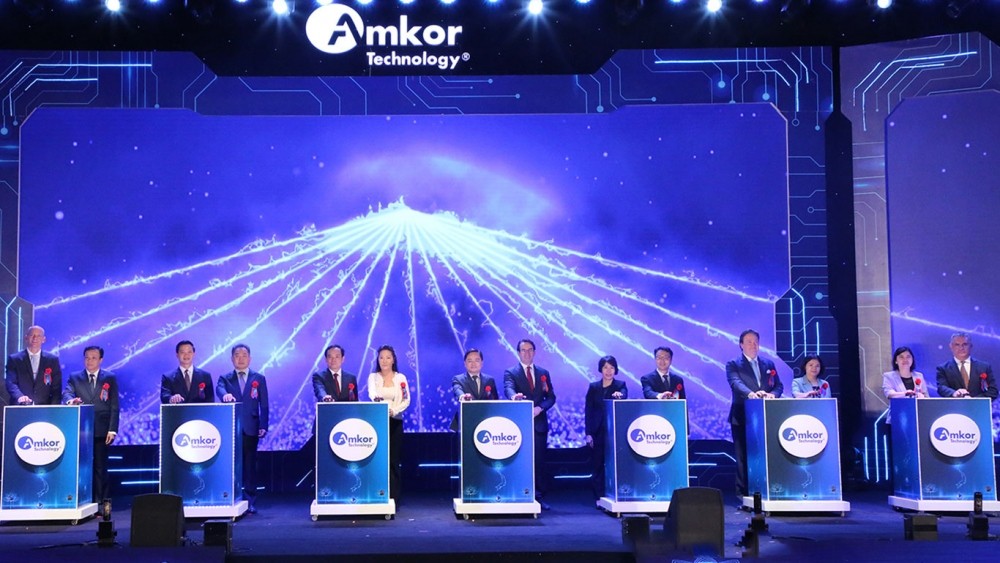 At the inauguration of the factory in Bac Ninh province. (Photo: VNA)