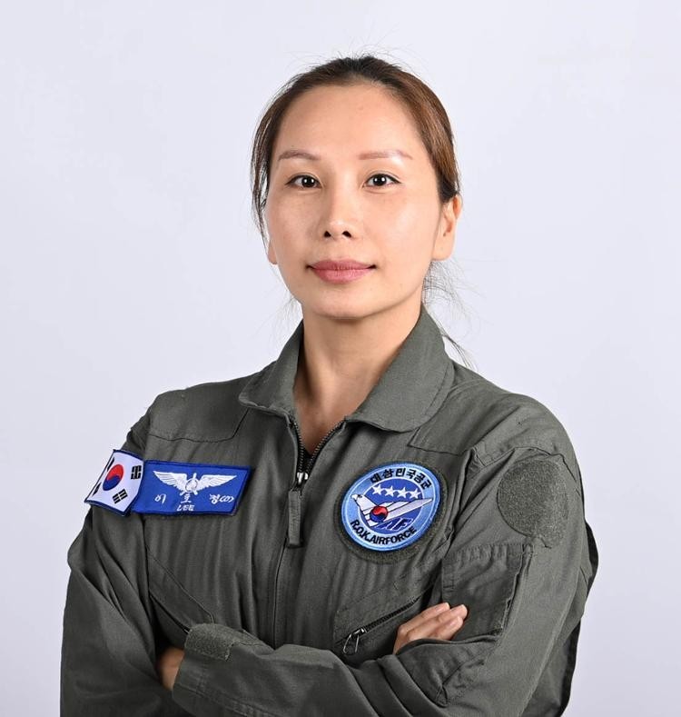 Vietnamese Immigrant in Korea Chosen to Fly T-50 Fighter Jet