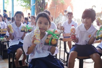 Tan Hiep Phat Continues to Join Efforts in Caring for Children to 
