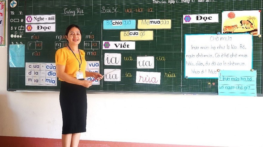 VVOB Receives Certificate of Merit for its Contribution to Vietnam's Education