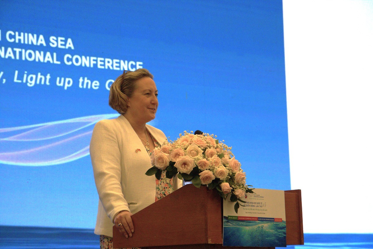 Promoting Int'l Community’s Joint Efforts Maintaining Peace
