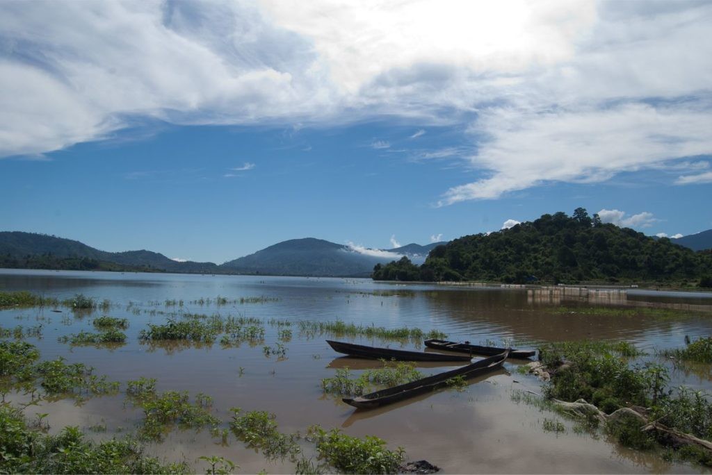 Admire The Mesmerizing Beauty Of Lak Lake