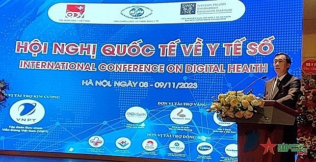 Deputy Minister of Health Tran Van Thuan speaks at the event (Photo: qdnd.vn)