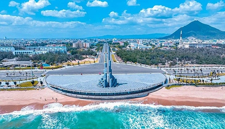 An overview of Nghinh Phong Tower Square in Phu Yen Province (Photo: Tuy Hoa City People’s Committee)