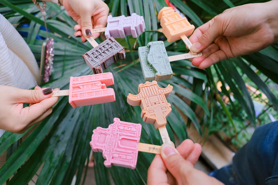 Scenic Spots in Ice Cream Attract Tourists