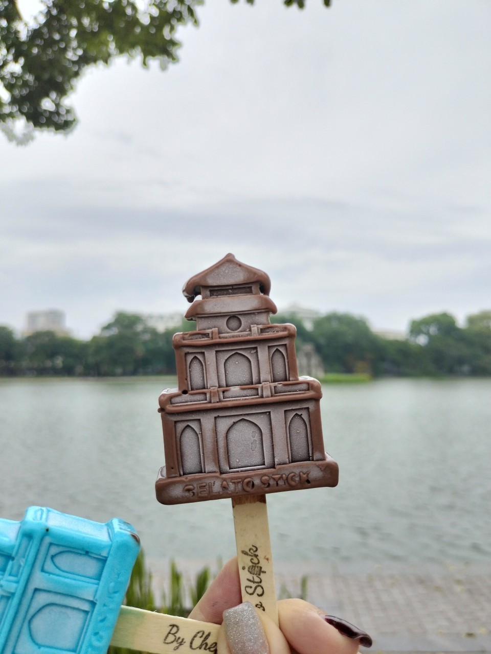 Scenic Spots in Ice Cream Attract Tourists