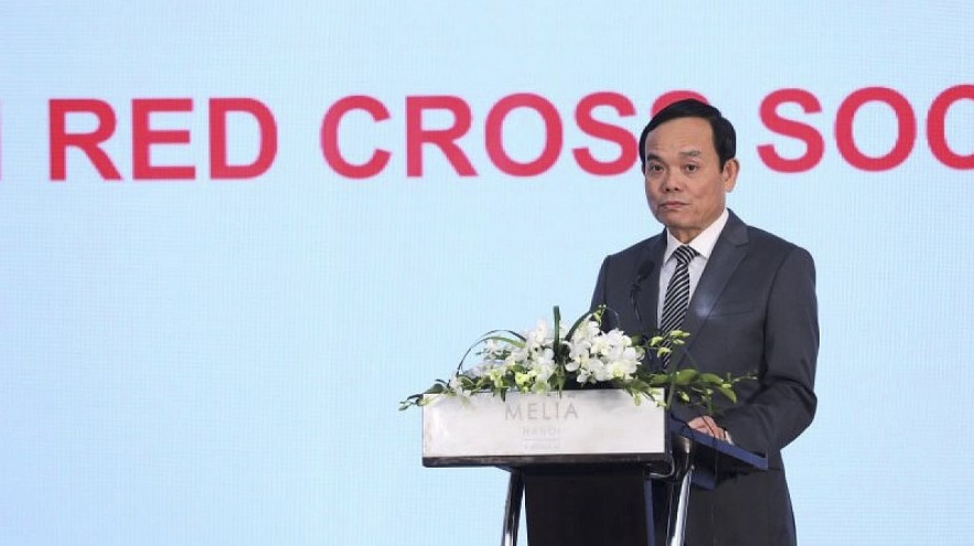 Vietnamese Deputy Prime Minister Tran Luu Quang puts forward initiatives to improve the effectiveness of humanitarian missions at the 11th Asia-Pacific Regional Conference of the International Federation of Red Cross and Red Crescent Societies (AP11) in Hanoi on November 21.
