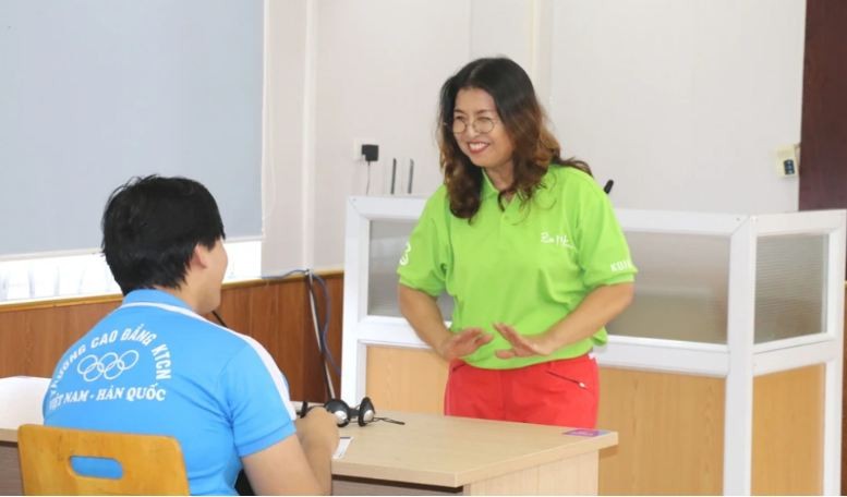 A Korean Teacher Considers Nghe An Her Second Homeland