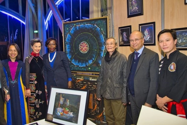 Two Vietnamese Artists Received Francophone Economic Forum Awards