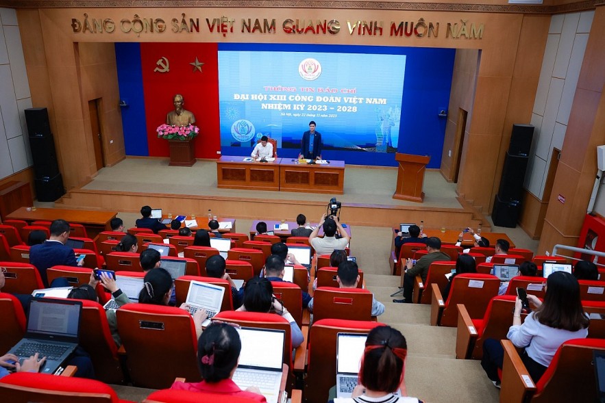 13th Vietnam Trade Union Congress Discusses Three Breakthroughs